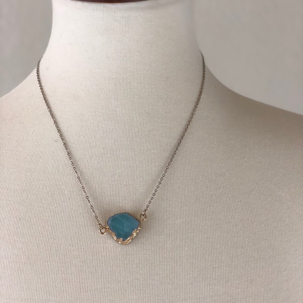 New Turquoise Stone Gold Dainty Pendant Necklace - Picture 5 of 6